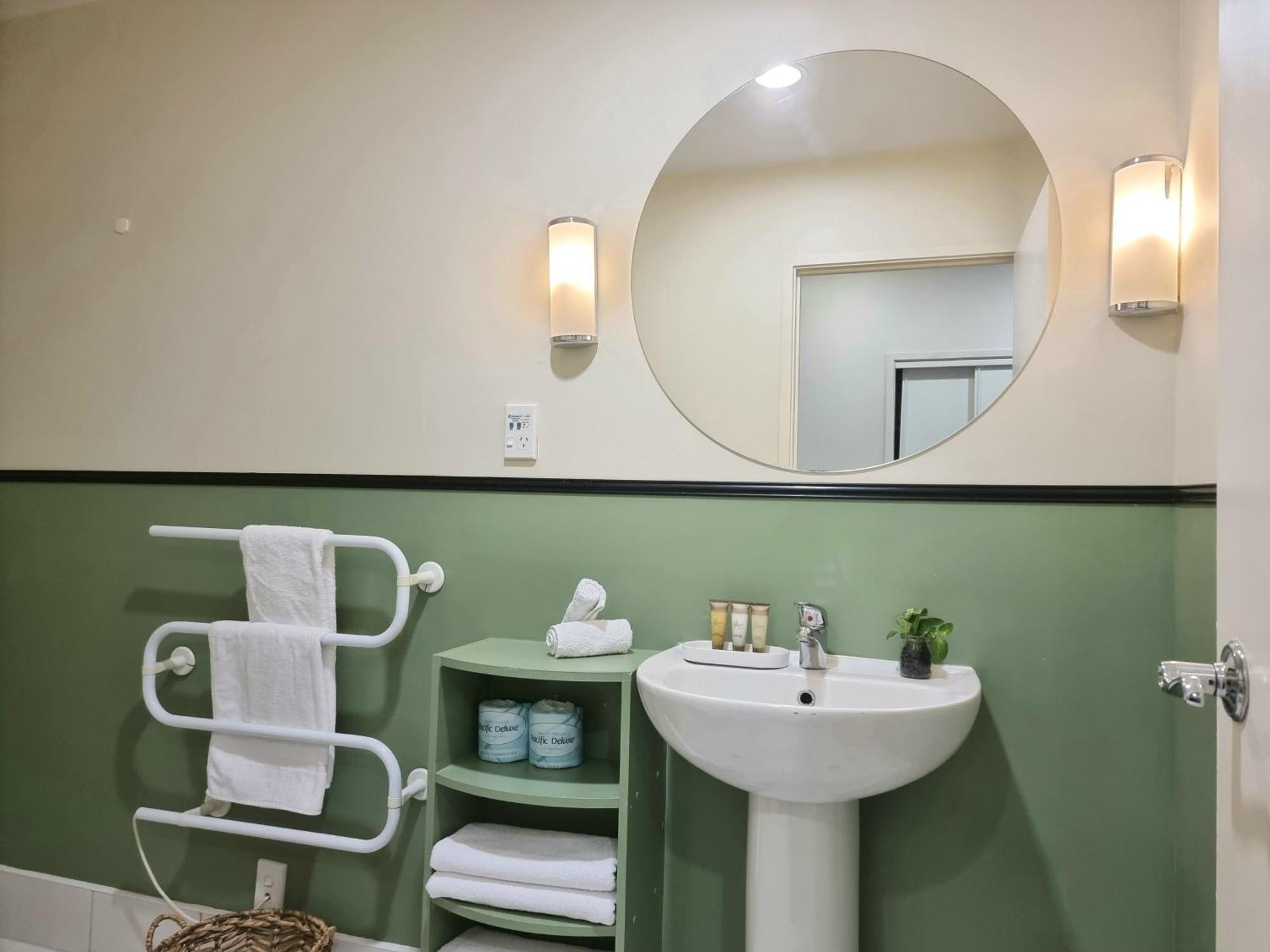 Urban Deco Apartment On Queen Street Auckland Rum bild