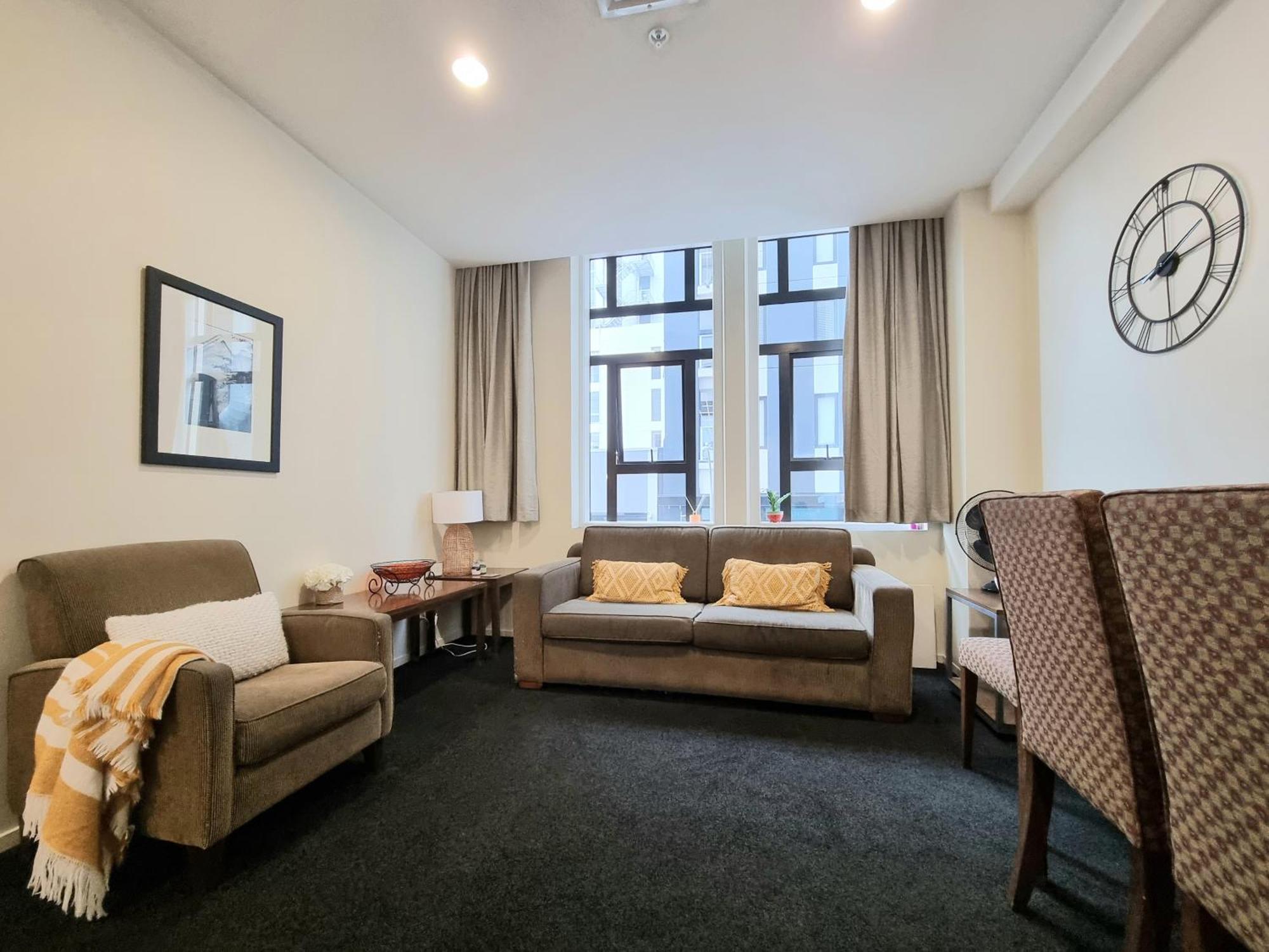Urban Deco Apartment On Queen Street Auckland Rum bild